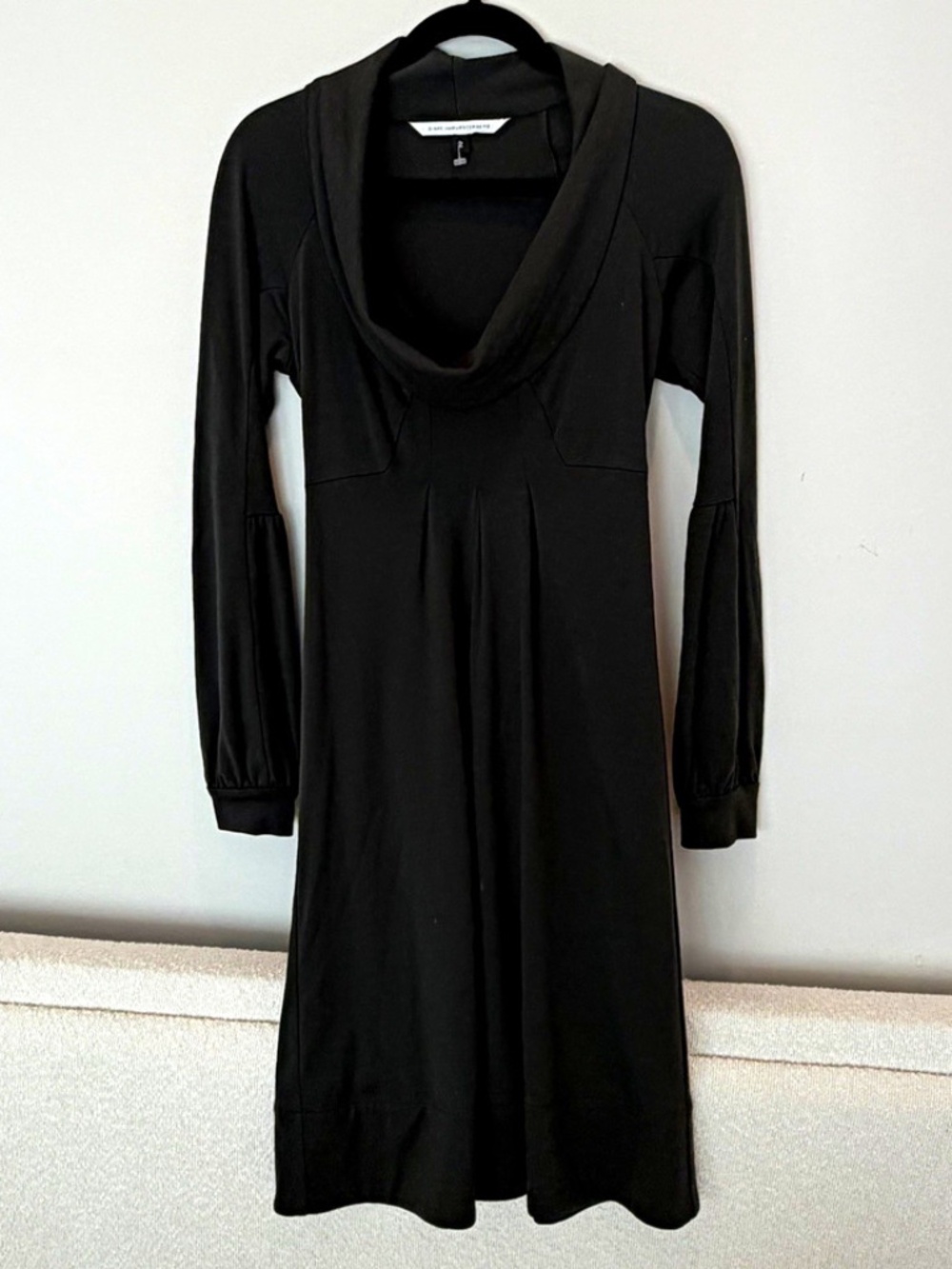 Diane von Furstenberg Dark Green 100% Wool Knit Cowl Neck Long Dress Size 2